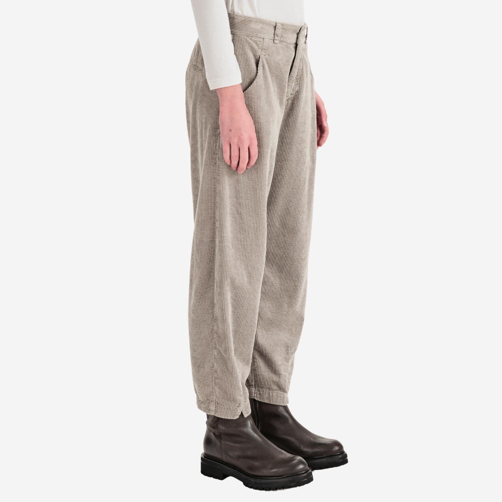 Transit Par Such Signature Stretch Corduroy Pant in Stone – International designer fashion boutique Australia Riada Concept Woollahra