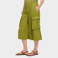Transit Par Such wide leg linen cargo Bermuda shorts in olive green – side view