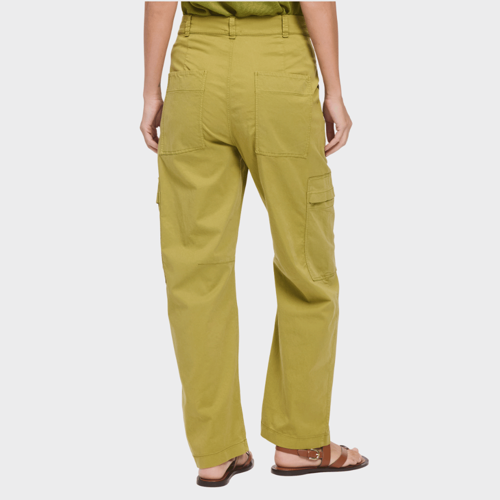 Transit Par Such cotton-lyocell cargo trousers in warm olive green – back view