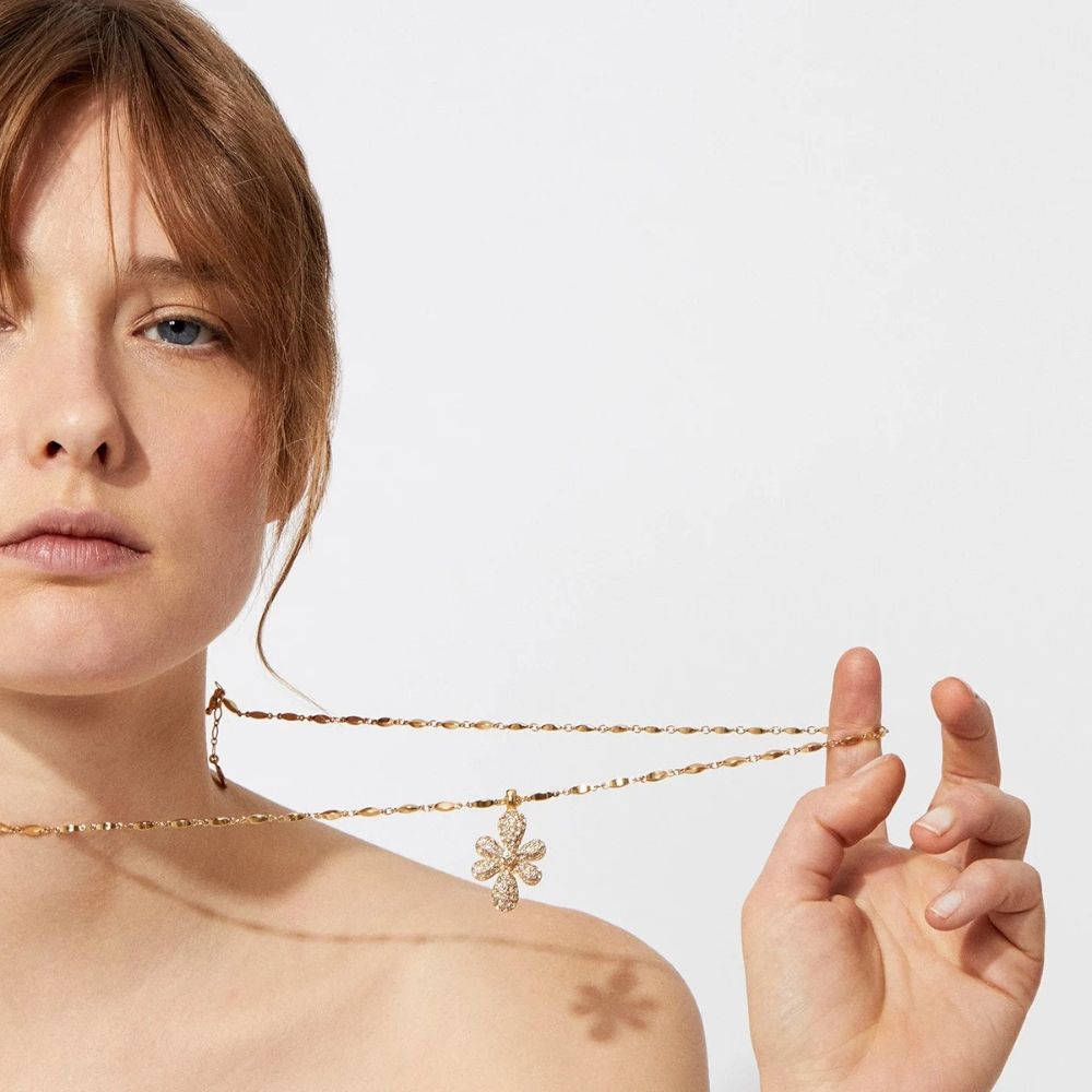 Agapa Necklace in Gold