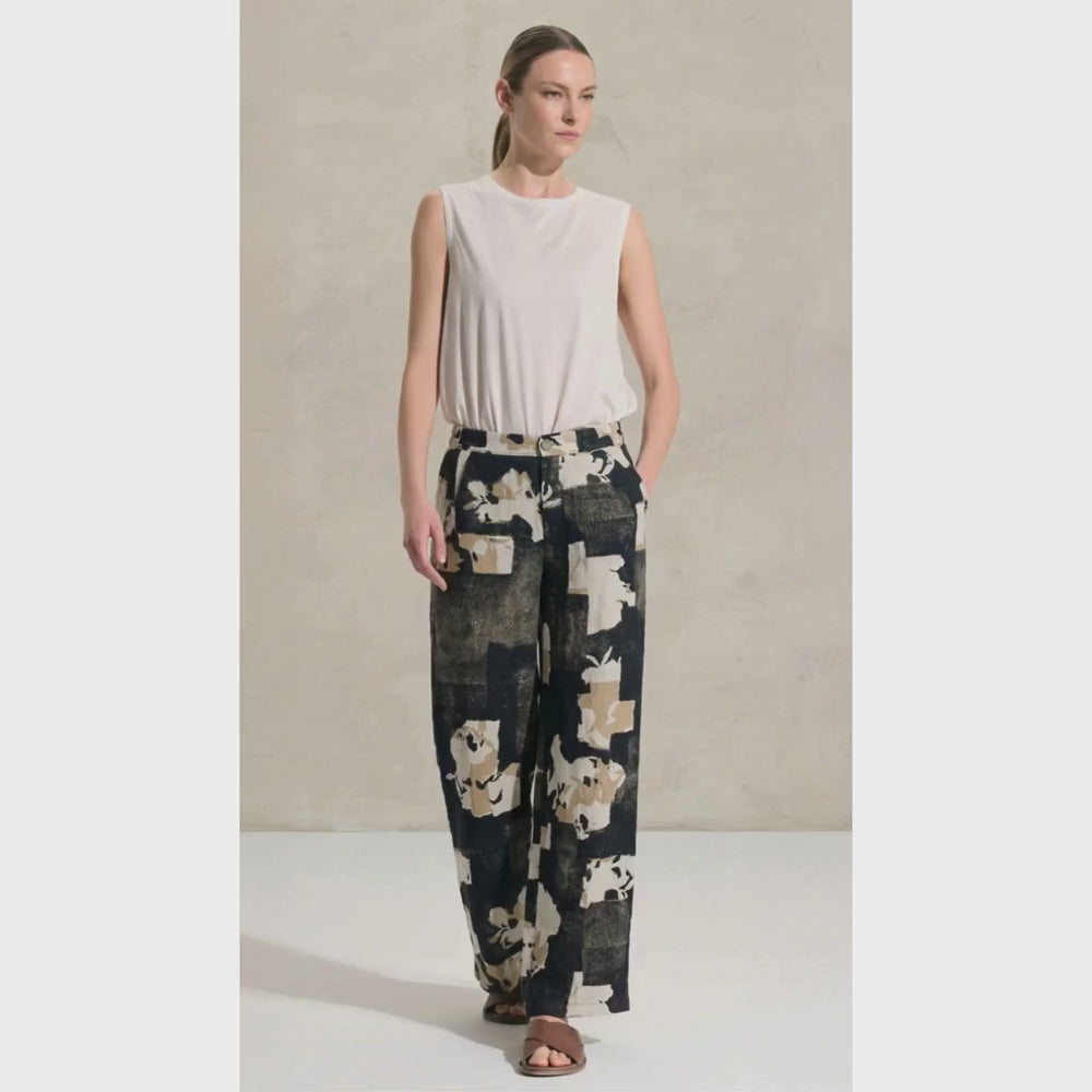 Transit Par Such Printed Linen Comfort Fit Trousers in Nut - video