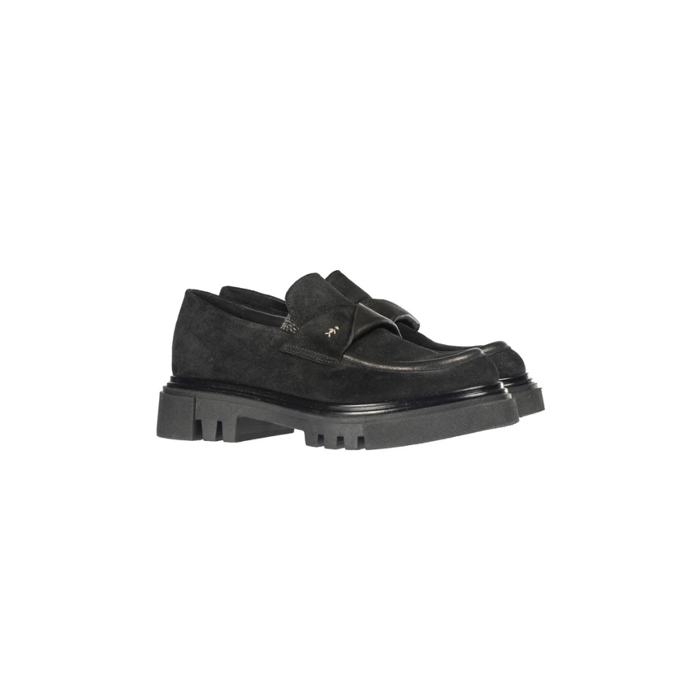 Camoscio Leather Moccasin in Nero