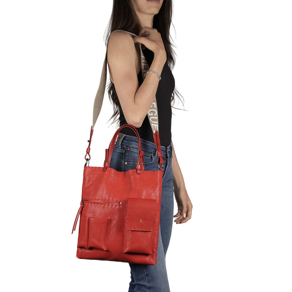 Aura Pocket Old Iron Leather Shoulder Bag in Aragosta