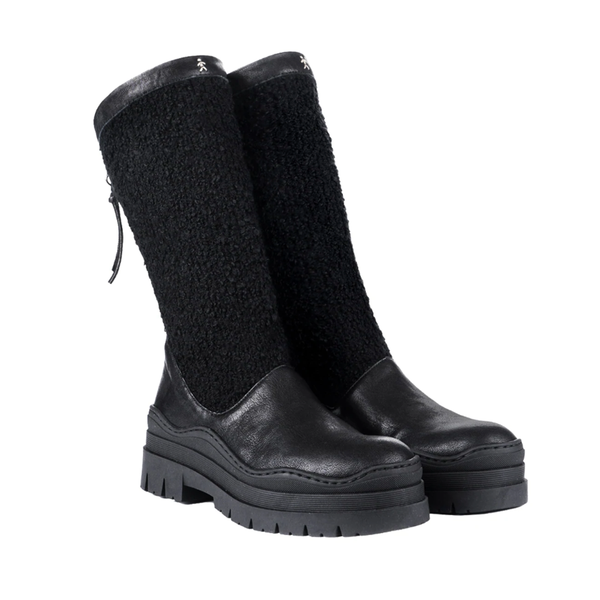 Lambskin and Crimped Wool Low Boot in Nero