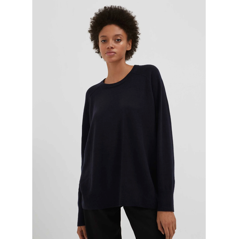 The Slouchy Cashmere Knit in Navy
